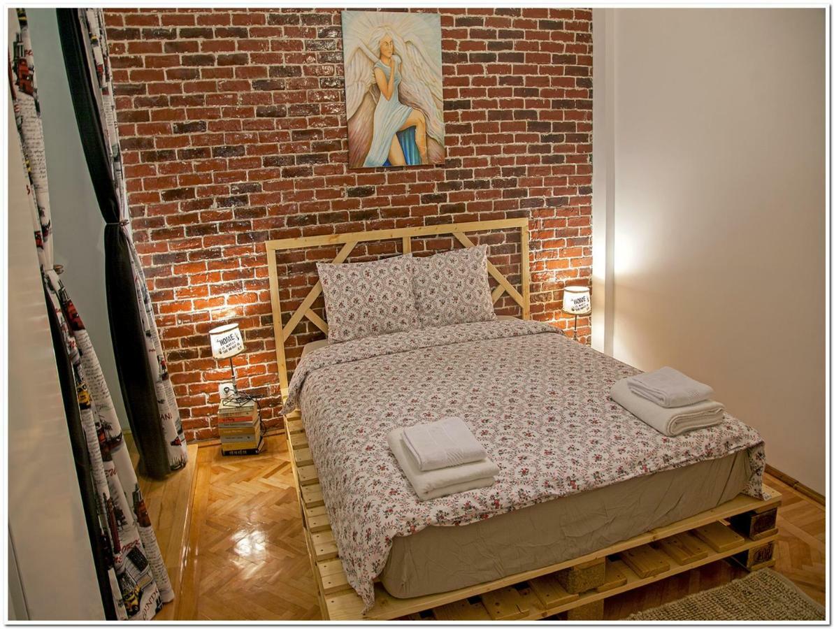 Skyview Old Town Apartment Бухарест Экстерьер фото