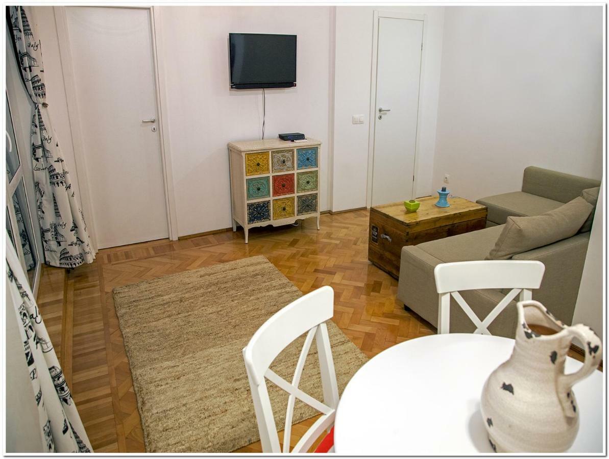 Skyview Old Town Apartment Бухарест Экстерьер фото