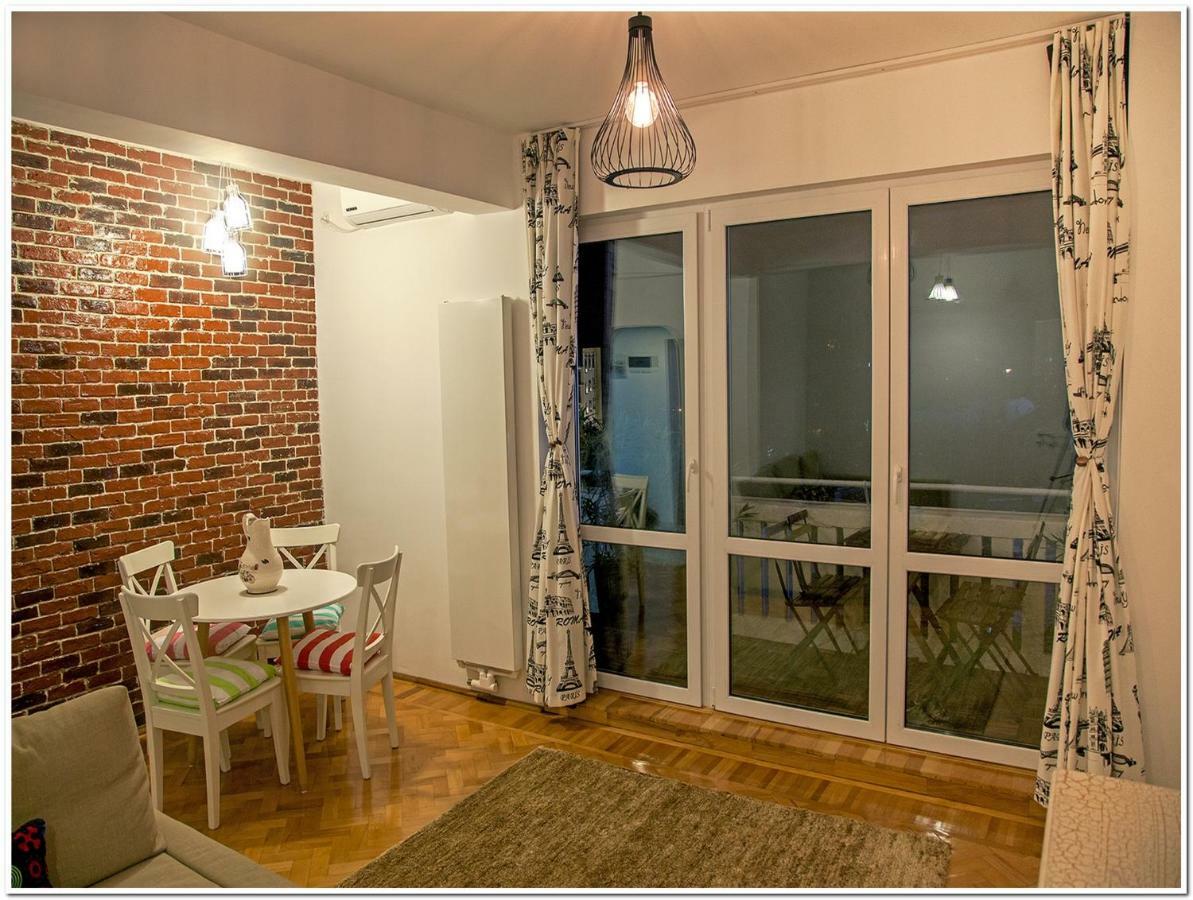 Skyview Old Town Apartment Бухарест Экстерьер фото
